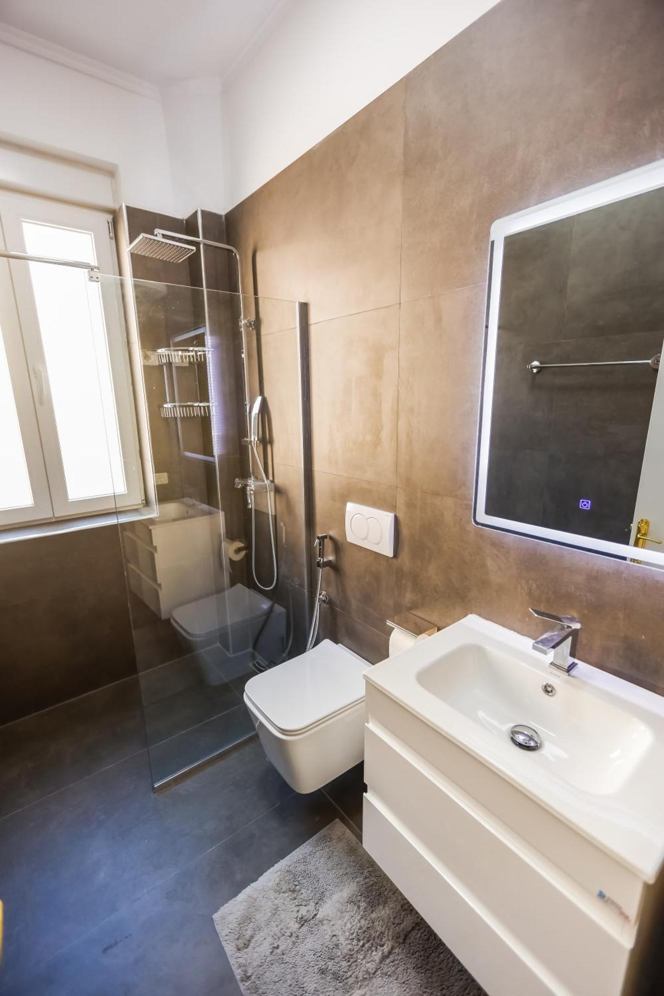 Viewpoint Central Apartment Тирана Экстерьер фото
